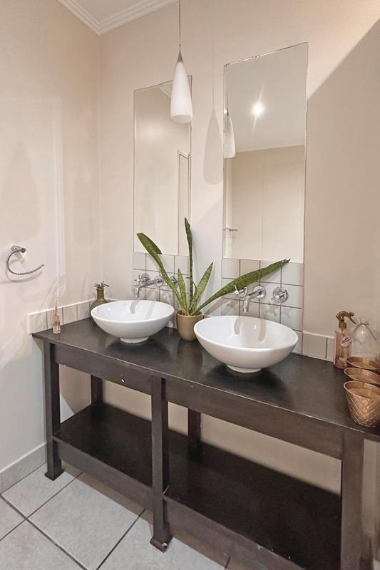 To Let 2 Bedroom Property for Rent in Morningside Gauteng