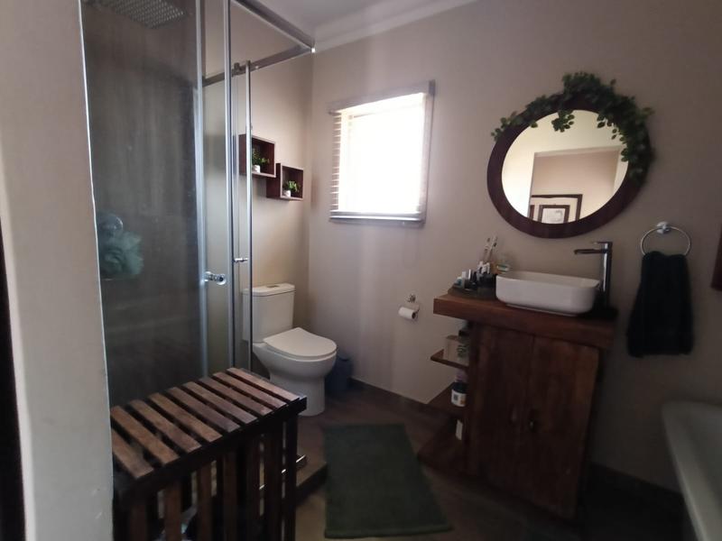 To Let 3 Bedroom Property for Rent in Strubenvale Gauteng