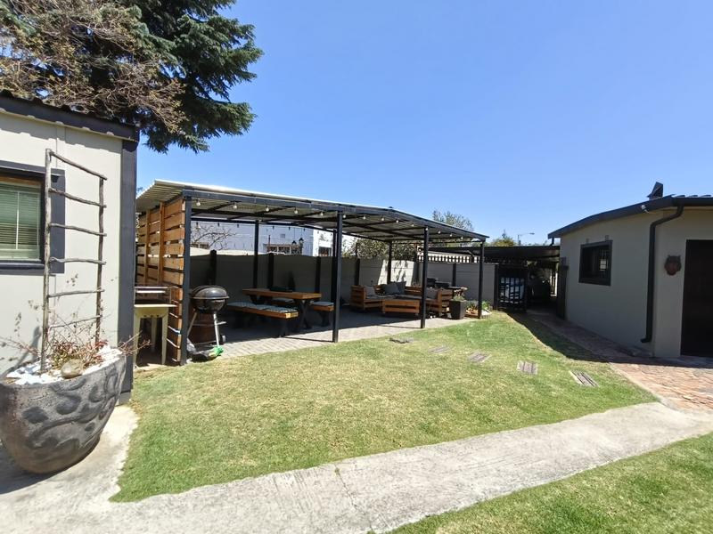 To Let 3 Bedroom Property for Rent in Strubenvale Gauteng