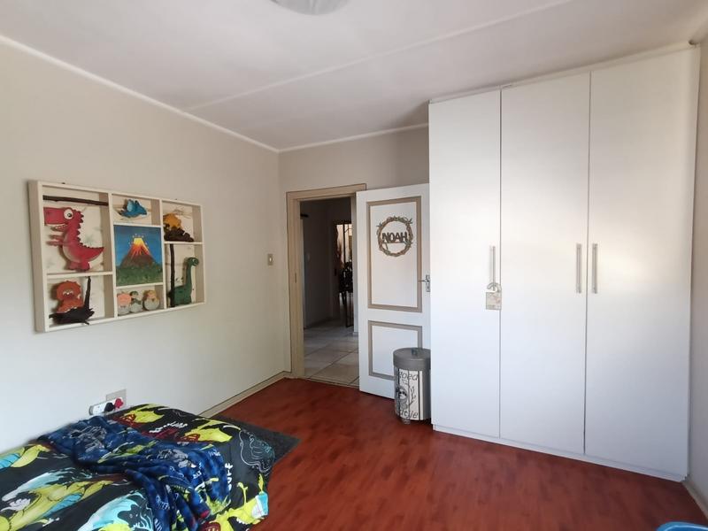 To Let 3 Bedroom Property for Rent in Strubenvale Gauteng