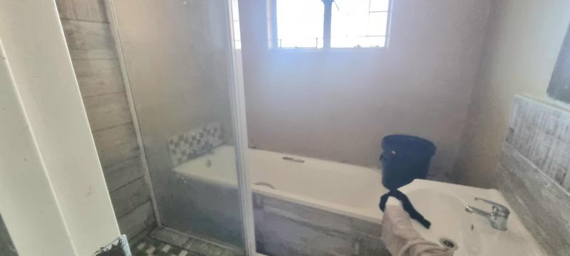 2 Bedroom Property for Sale in Eldoraigne Gauteng