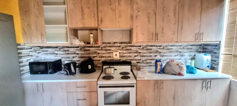 2 Bedroom Property for Sale in Eldoraigne Gauteng