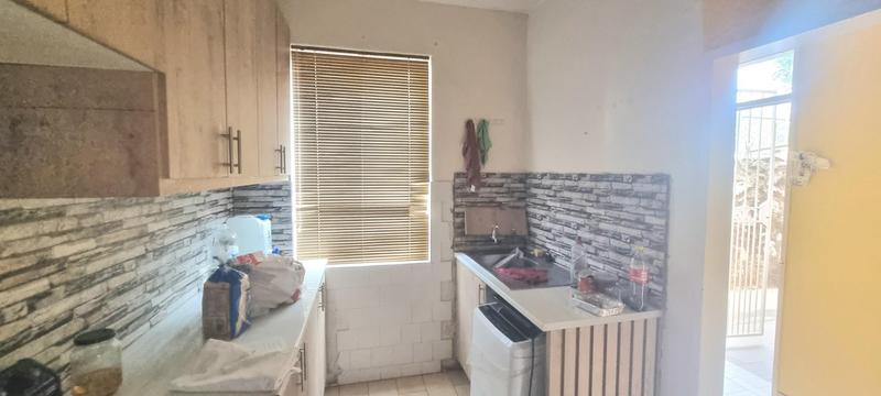 2 Bedroom Property for Sale in Eldoraigne Gauteng