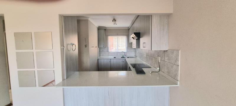2 Bedroom Property for Sale in Eldoraigne Gauteng