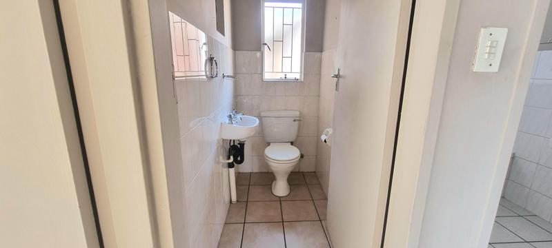 2 Bedroom Property for Sale in Eldoraigne Gauteng