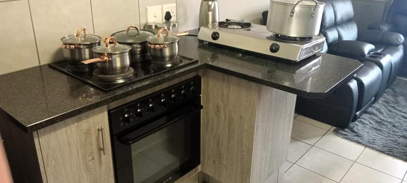 2 Bedroom Property for Sale in Heuweloord Gauteng