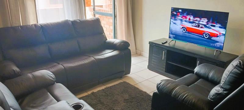 2 Bedroom Property for Sale in Heuweloord Gauteng