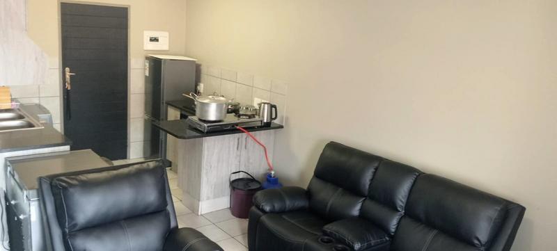 2 Bedroom Property for Sale in Heuweloord Gauteng