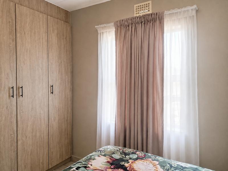 2 Bedroom Property for Sale in Heuweloord Gauteng
