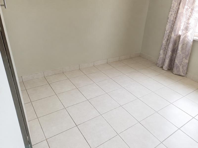 2 Bedroom Property for Sale in Heuweloord Gauteng