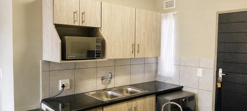 2 Bedroom Property for Sale in Heuweloord Gauteng