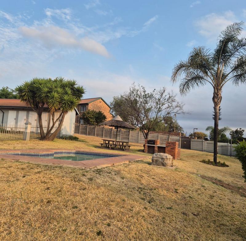 2 Bedroom Property for Sale in Rietvalleirand Gauteng