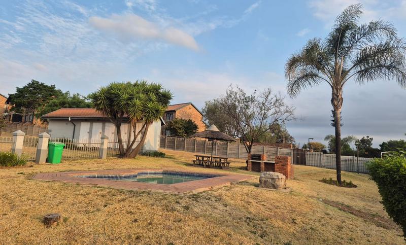 2 Bedroom Property for Sale in Rietvalleirand Gauteng