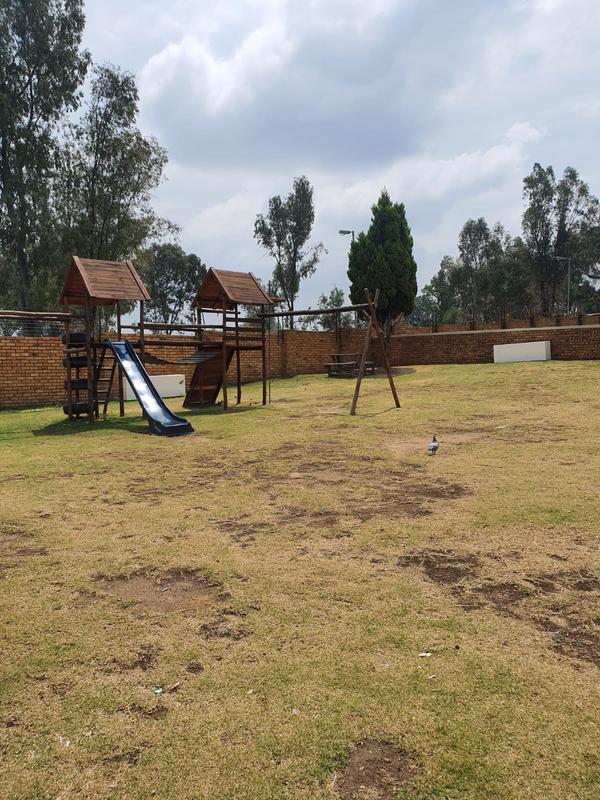 2 Bedroom Property for Sale in Honeypark Gauteng