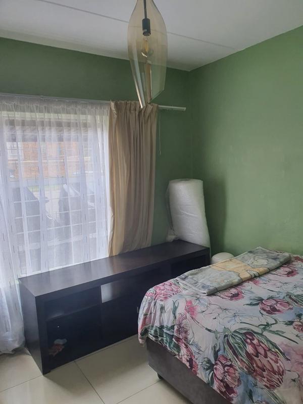 2 Bedroom Property for Sale in Honeypark Gauteng