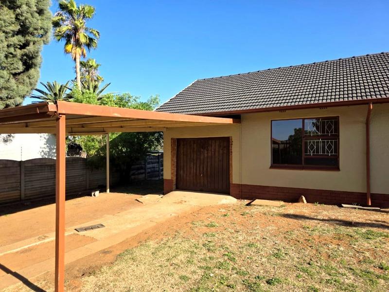 To Let 3 Bedroom Property for Rent in Kibler Park Gauteng