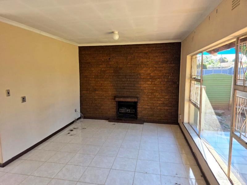 To Let 3 Bedroom Property for Rent in Kibler Park Gauteng