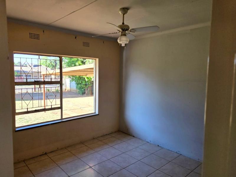 To Let 3 Bedroom Property for Rent in Kibler Park Gauteng