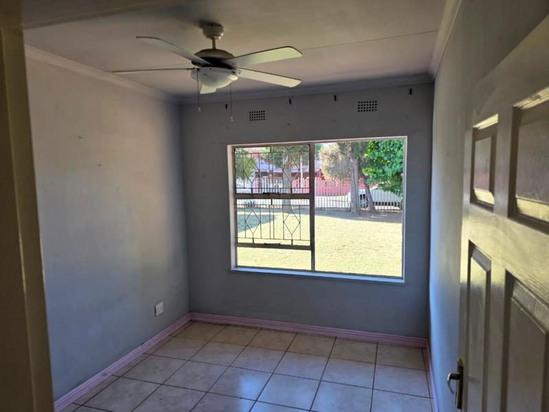 To Let 3 Bedroom Property for Rent in Kibler Park Gauteng