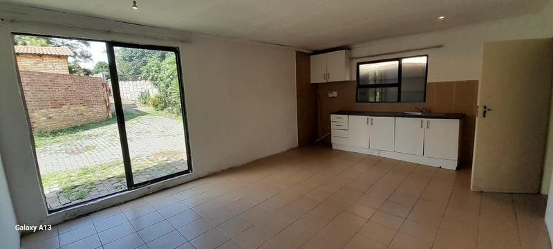 To Let 1 Bedroom Property for Rent in Witfield Gauteng