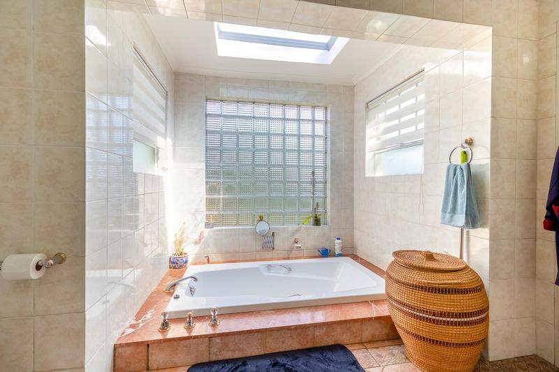 4 Bedroom Property for Sale in Bedfordview Gauteng