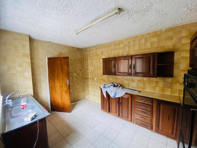 3 Bedroom Property for Sale in Clayville East Gauteng