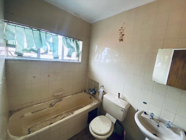3 Bedroom Property for Sale in Clayville East Gauteng