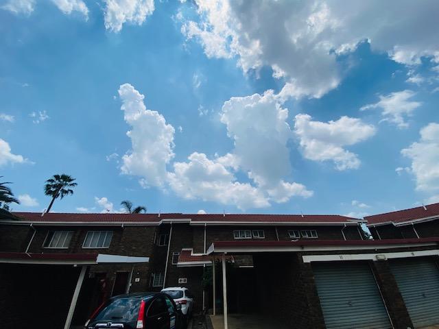 3 Bedroom Property for Sale in Clayville East Gauteng
