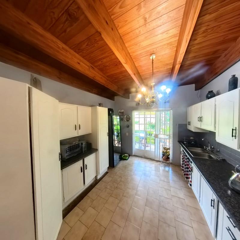 4 Bedroom Property for Sale in Glen Austin Gauteng