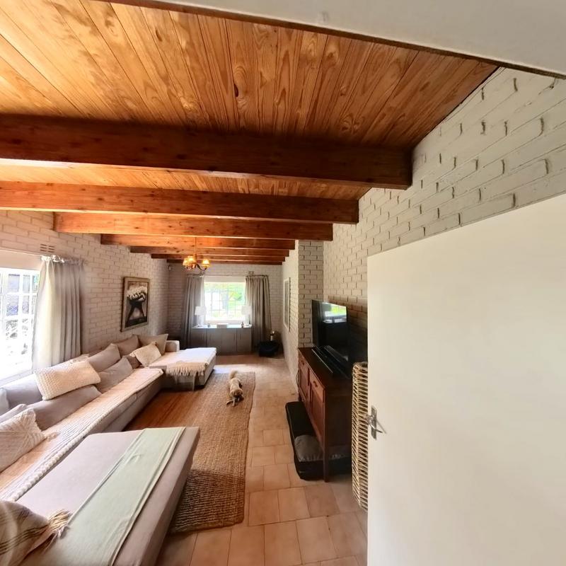 4 Bedroom Property for Sale in Glen Austin Gauteng