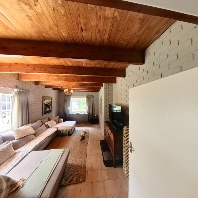 4 Bedroom Property for Sale in Glen Austin Gauteng