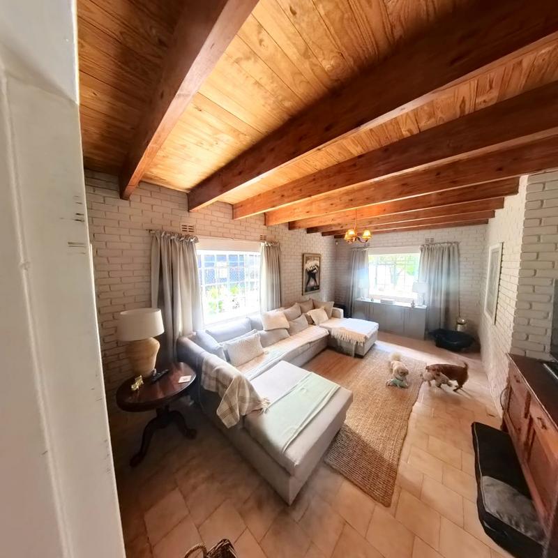 4 Bedroom Property for Sale in Glen Austin Gauteng