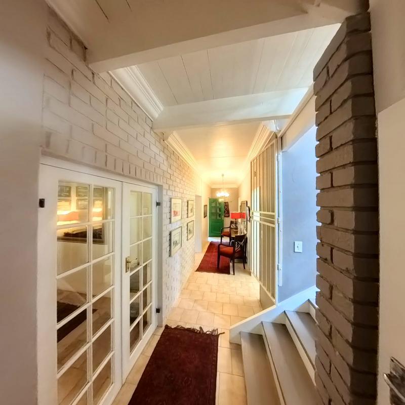 4 Bedroom Property for Sale in Glen Austin Gauteng