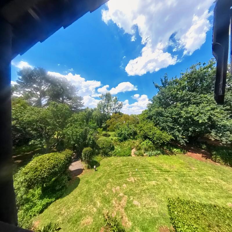 4 Bedroom Property for Sale in Glen Austin Gauteng