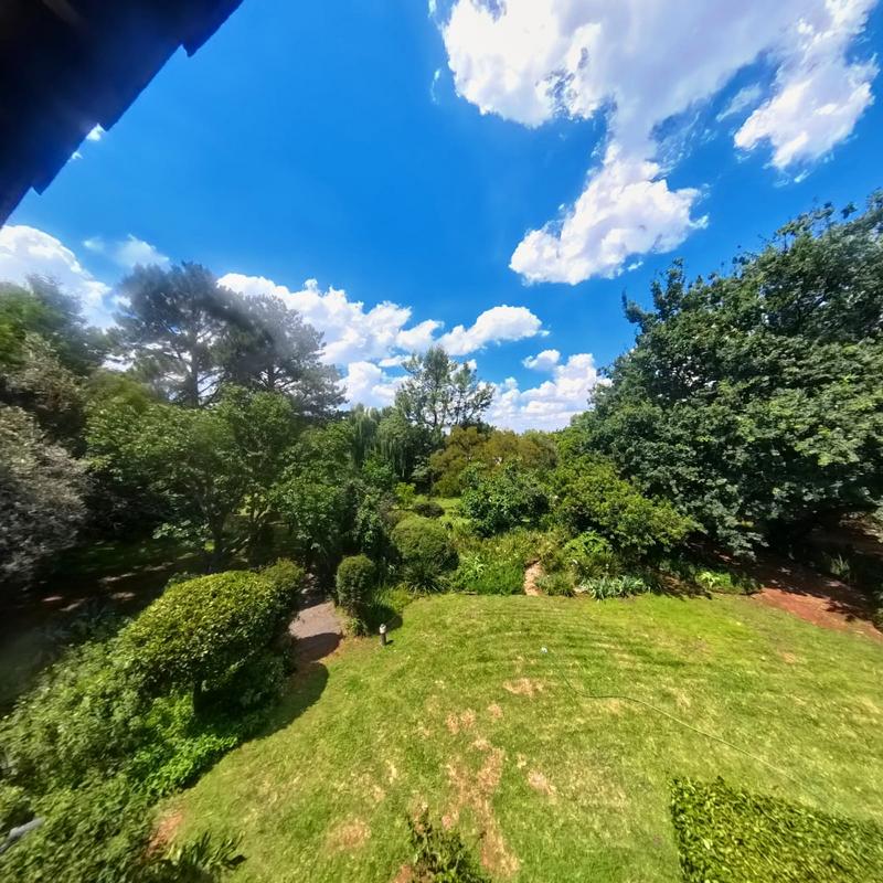 4 Bedroom Property for Sale in Glen Austin Gauteng