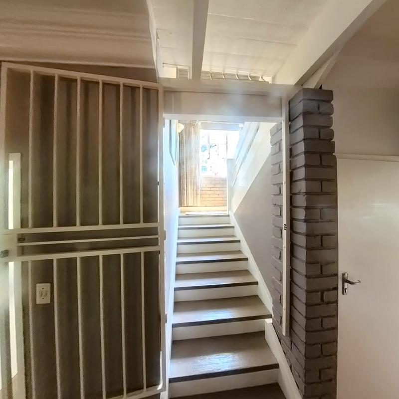 4 Bedroom Property for Sale in Glen Austin Gauteng