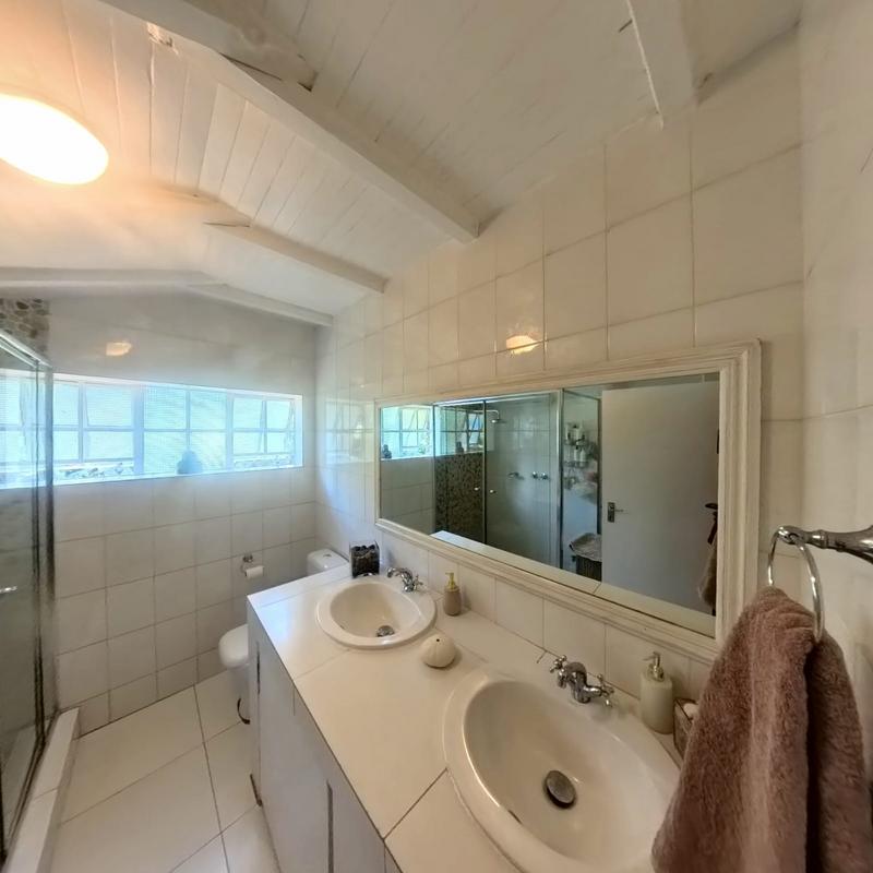 4 Bedroom Property for Sale in Glen Austin Gauteng