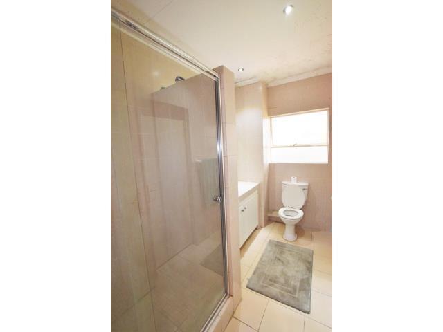 To Let 2 Bedroom Property for Rent in Rivonia Gauteng