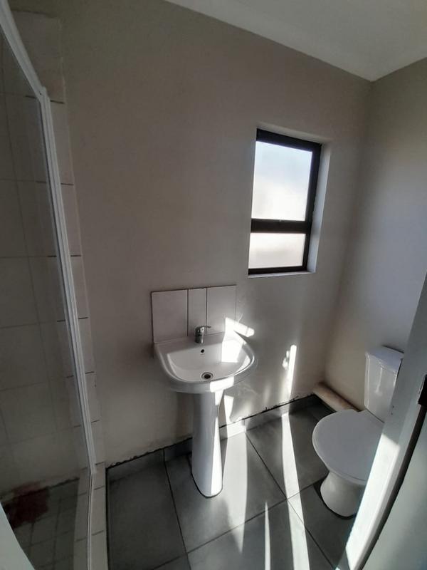 3 Bedroom Property for Sale in Dawn Park Gauteng