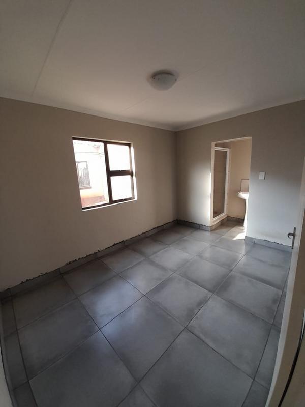 3 Bedroom Property for Sale in Dawn Park Gauteng
