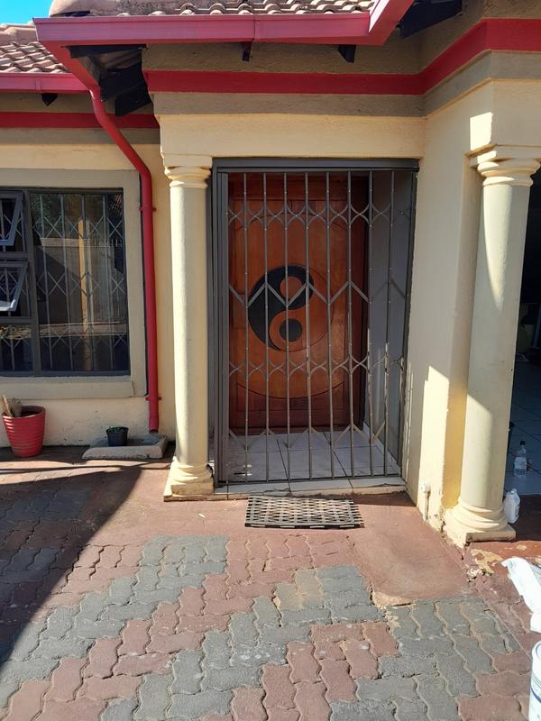 3 Bedroom Property for Sale in Dawn Park Gauteng
