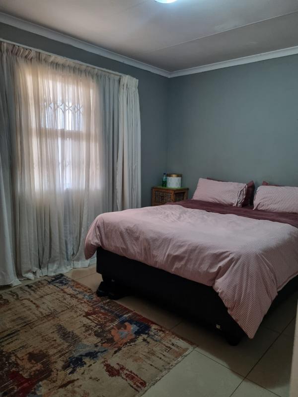 2 Bedroom Property for Sale in Windmill Park Gauteng