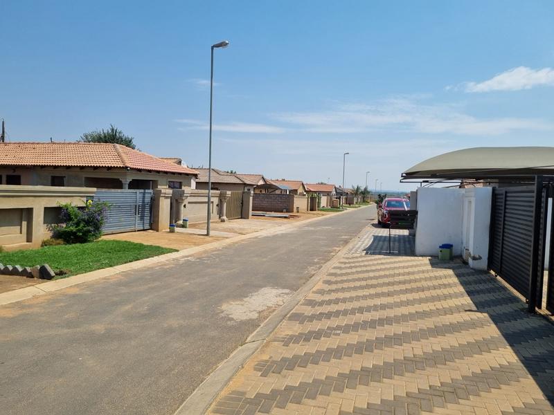 2 Bedroom Property for Sale in Windmill Park Gauteng