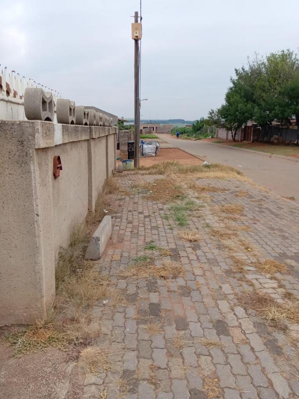 5 Bedroom Property for Sale in Buhle Park Gauteng