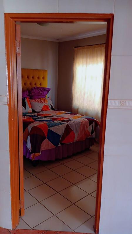 5 Bedroom Property for Sale in Buhle Park Gauteng