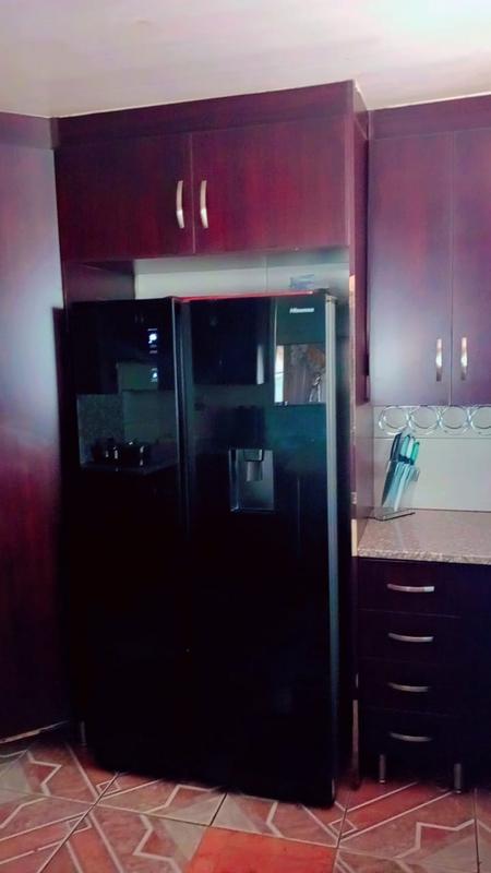 5 Bedroom Property for Sale in Buhle Park Gauteng