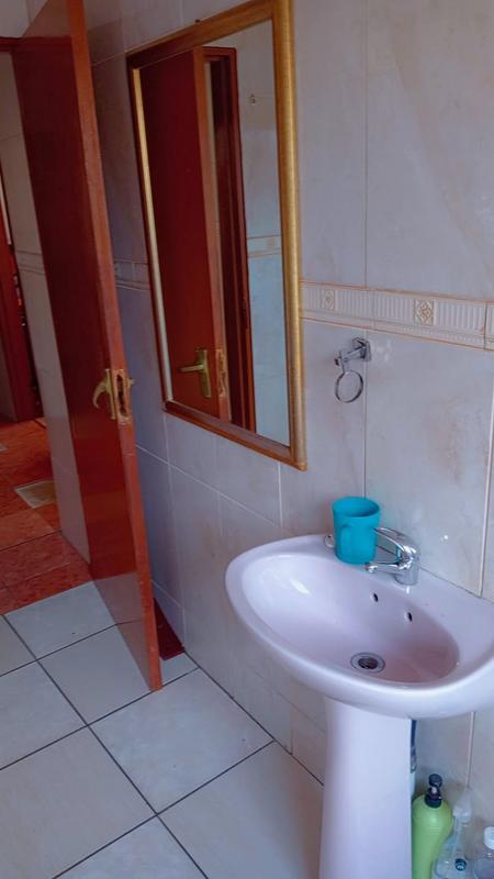 5 Bedroom Property for Sale in Buhle Park Gauteng