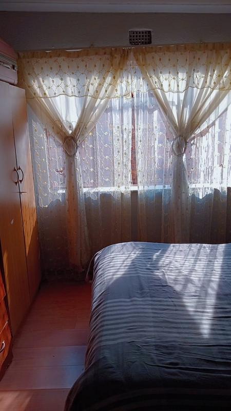 5 Bedroom Property for Sale in Buhle Park Gauteng