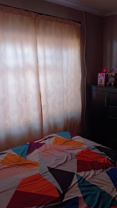 5 Bedroom Property for Sale in Buhle Park Gauteng