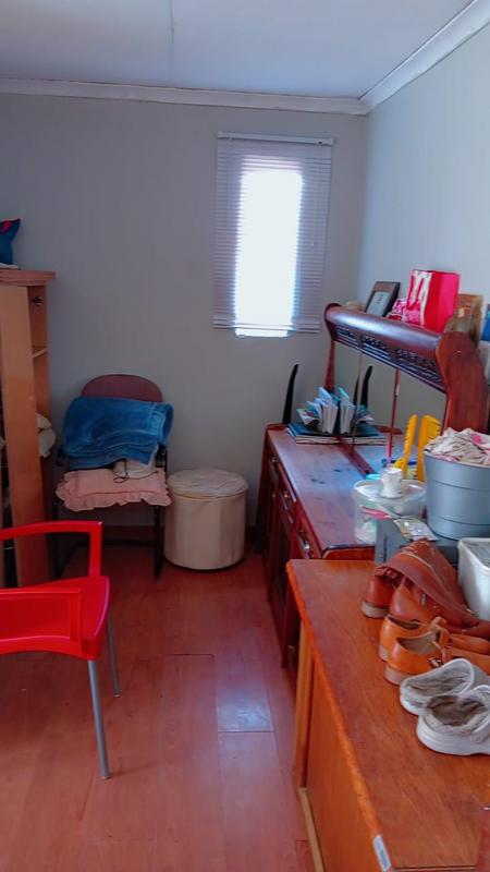 5 Bedroom Property for Sale in Buhle Park Gauteng